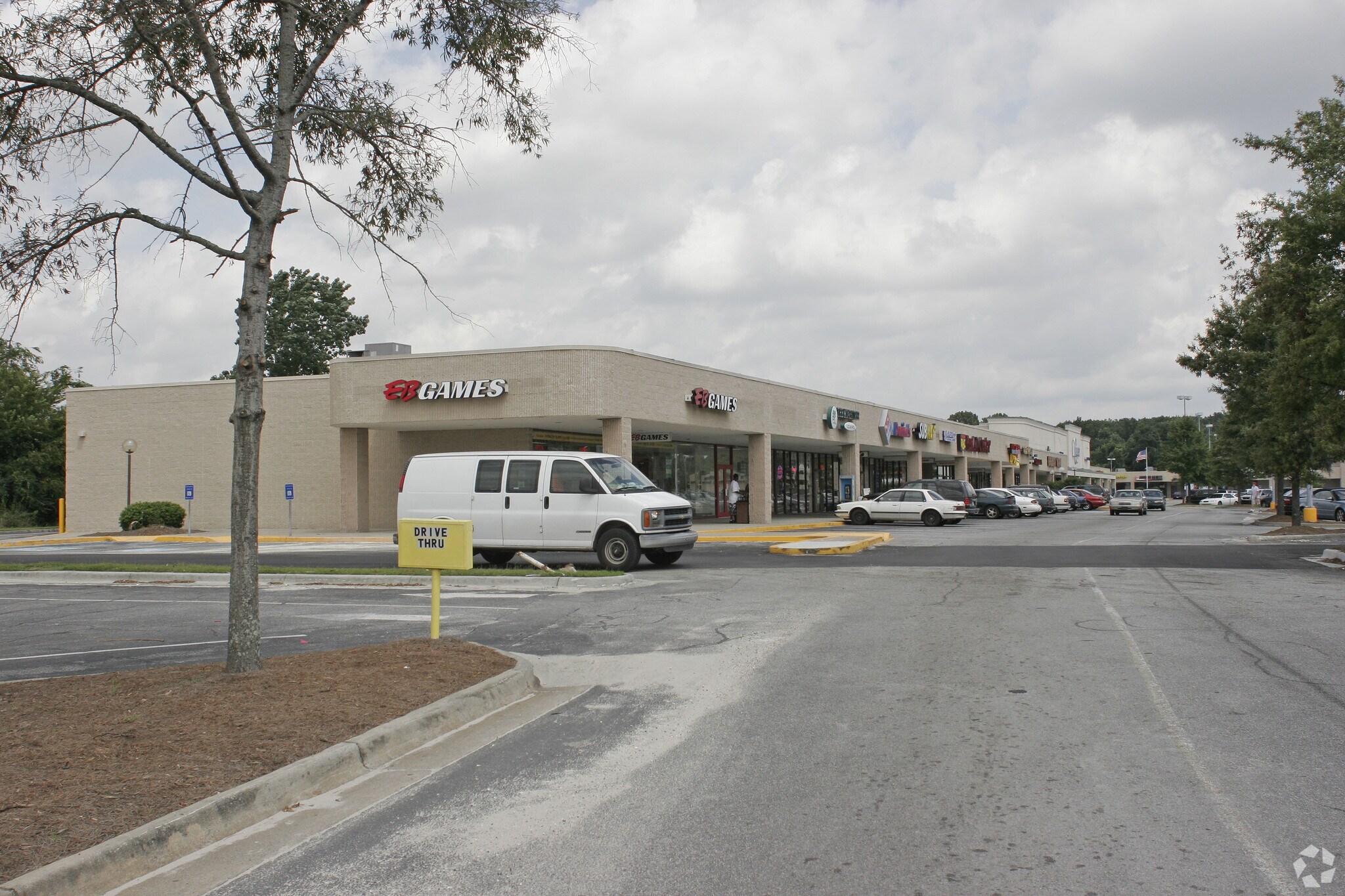 1900 E Victory Dr, Savannah, GA 31404 McAlpin Square Shopping Center