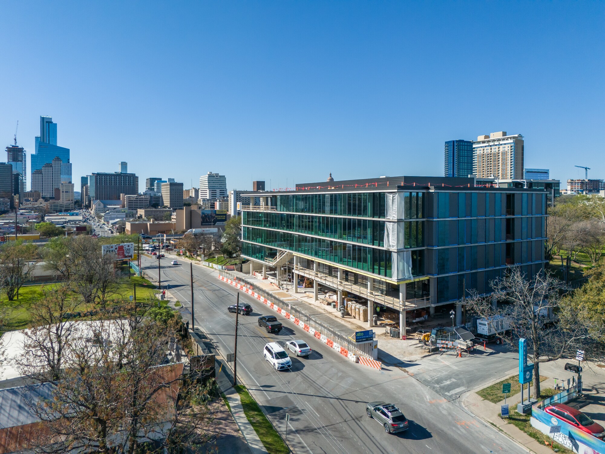 924 E 7th St, Austin, TX for lease Building Photo- Image 1 of 7