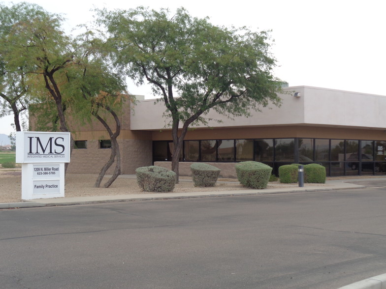 1209 N Miller Rd, Buckeye, AZ for sale - Primary Photo - Image 1 of 1