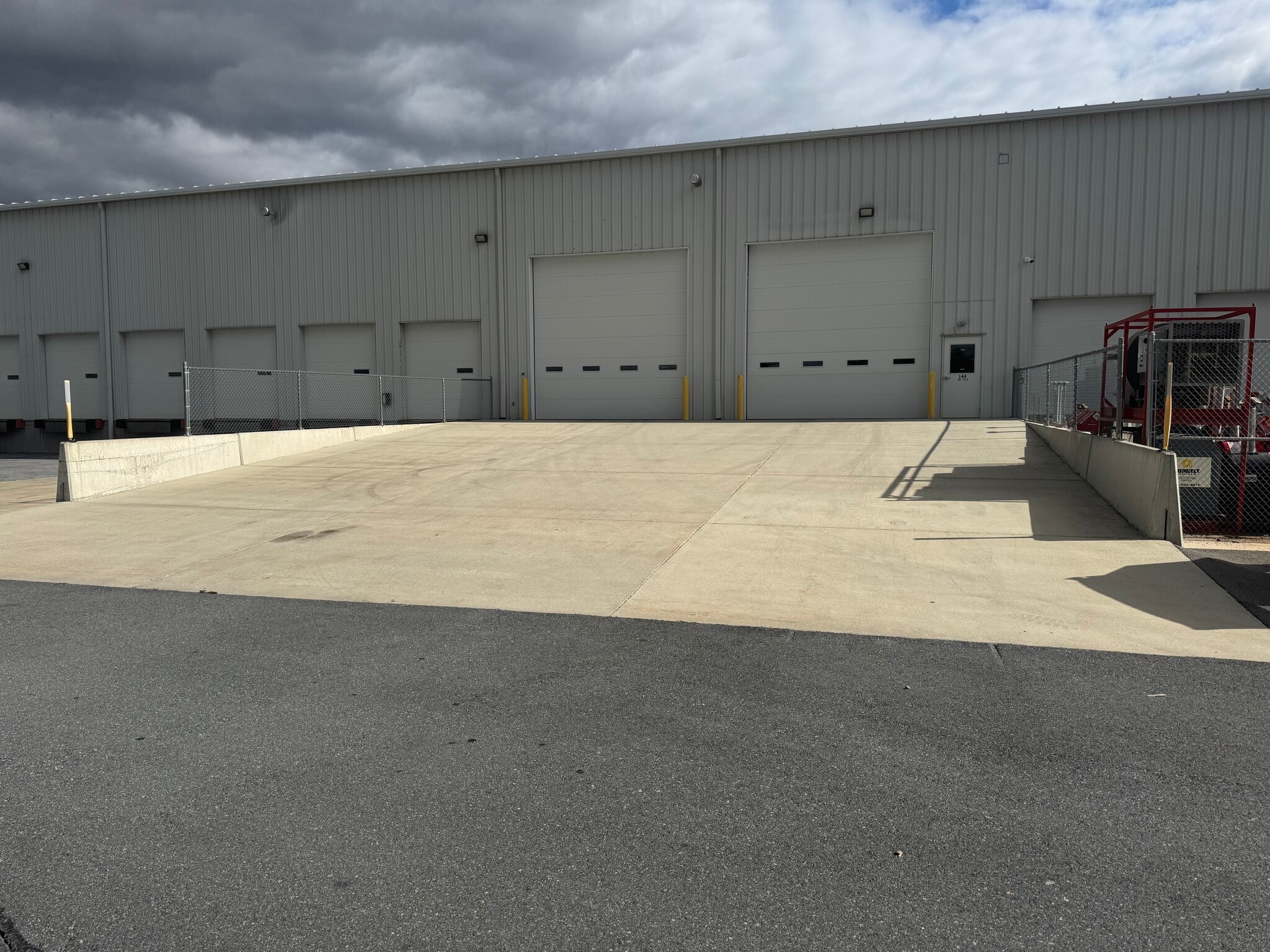 144 Western Maryland Pky, Hagerstown, MD for lease Interior Photo- Image 1 of 7