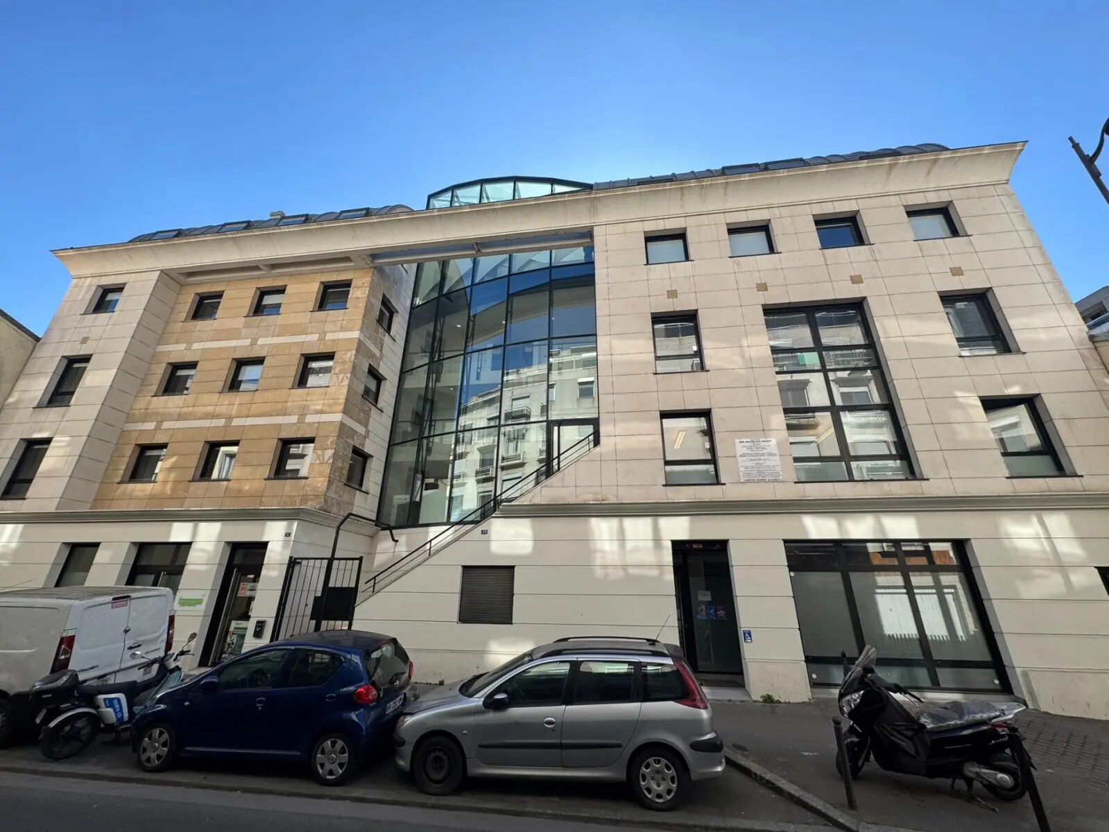 11 Rue De L'Escaut, Paris for sale Building Photo- Image 1 of 6