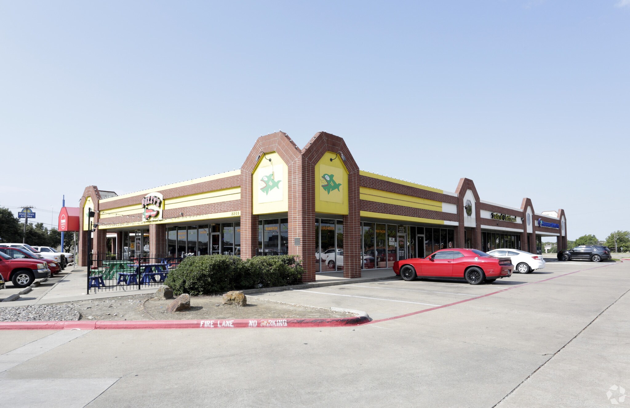 2205 N Central Expy, Plano, TX for sale Primary Photo- Image 1 of 1