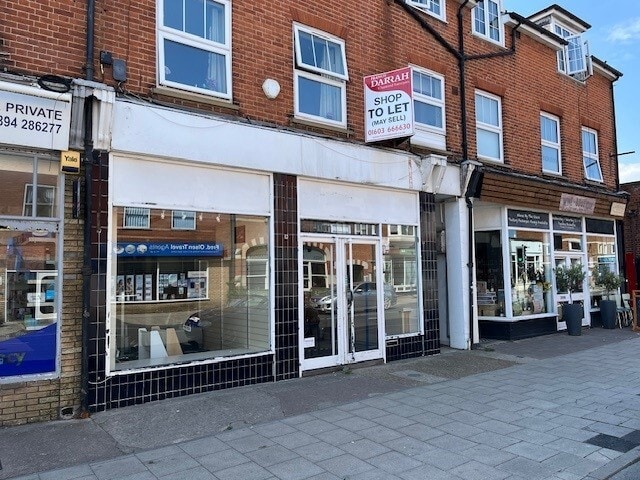 137-137A Hamilton Rd, Felixstowe for sale - Building Photo - Image 1 of 1