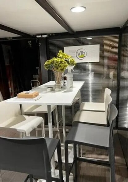 Office in Lyon for sale - Interior Photo - Image 3 of 5