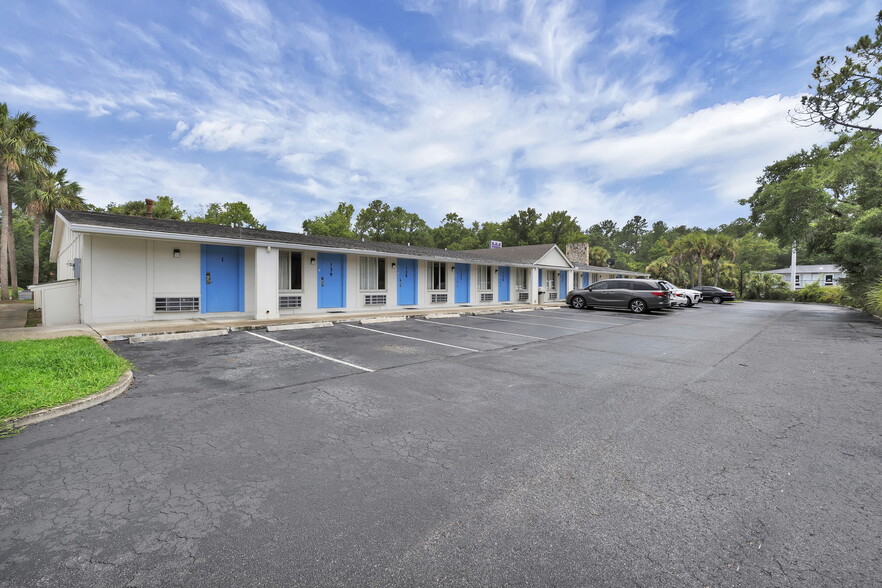 8285 Dix Ellis Trl, Jacksonville, FL for sale - Building Photo - Image 2 of 10