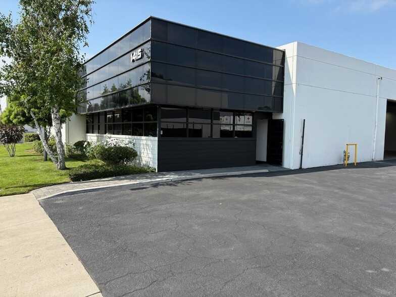 1415 N Hundley St, Anaheim, CA for lease - Building Photo - Image 1 of 8