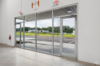 6715 Augusta Rd, Greenville, SC for lease Interior Photo- Image 2 of 12