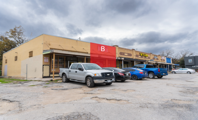 2402-2412 E Houston St, San Antonio, TX for lease - Building Photo - Image 2 of 10