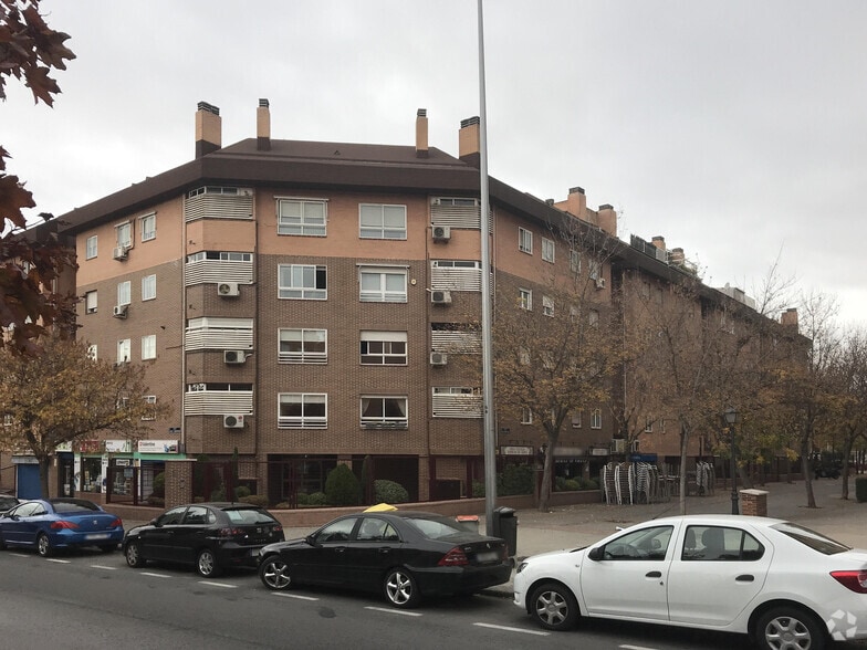 Calle de la Fuente Carrantona, Madrid, Madrid for sale - Building Photo - Image 1 of 1
