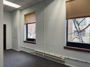 32 Mercer St, Hackensack, NJ for lease Interior Photo- Image 1 of 2