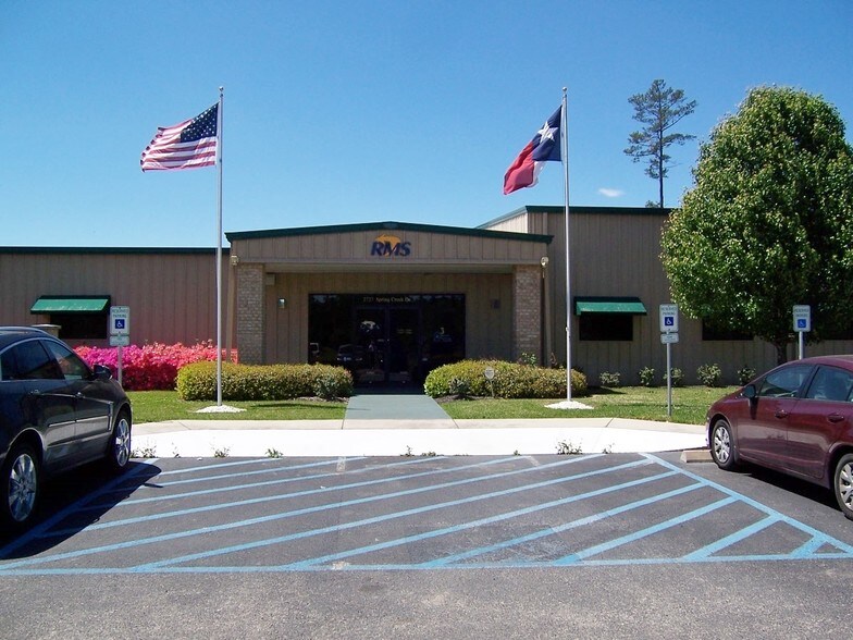 2727 Spring Creek Dr, Spring, TX 77373