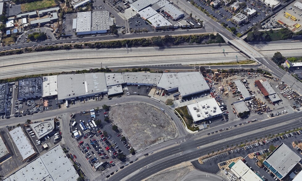 3090 E Airport Way, Long Beach, CA for lease - Aerial - Image 2 of 6