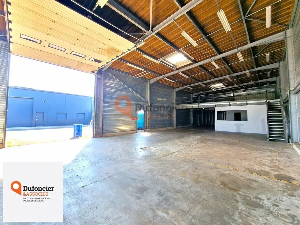 Flex in Poitiers for lease Interior Photo- Image 1 of 6