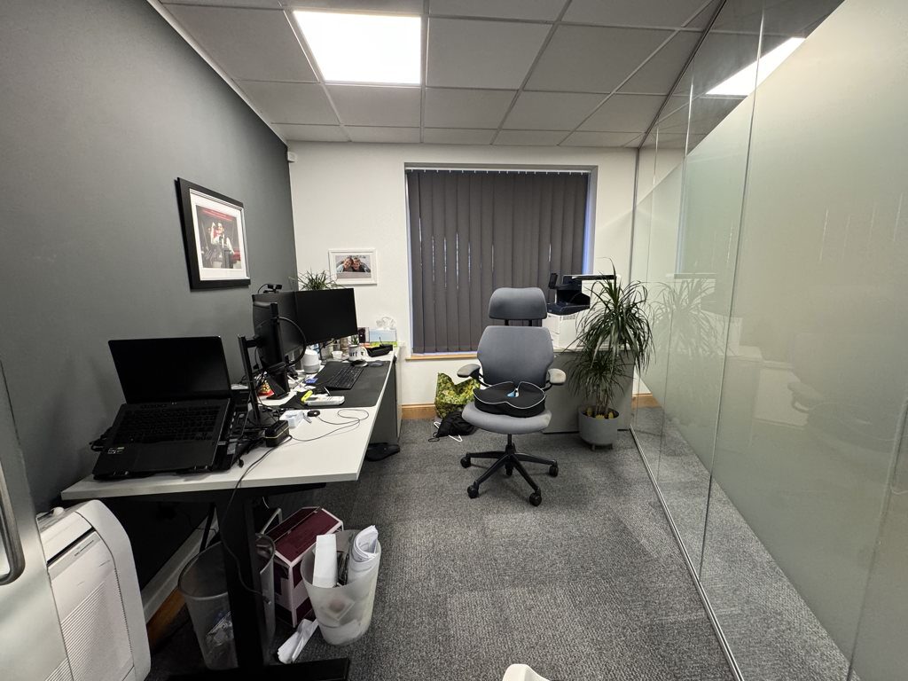 Danehill, Reading for lease Interior Photo- Image 1 of 12