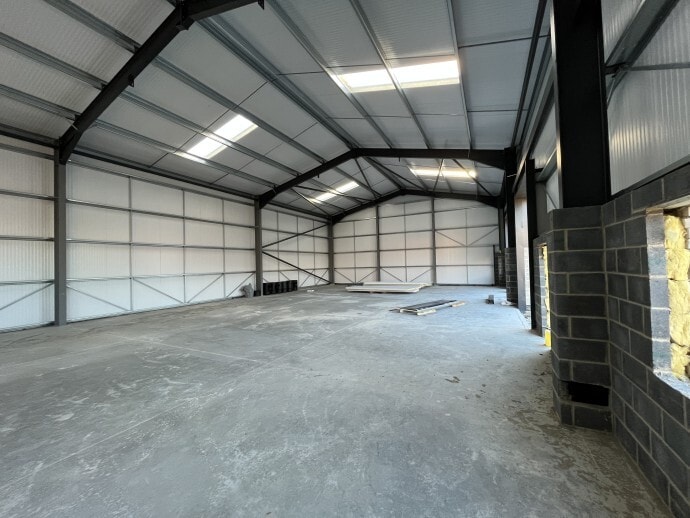 Great Northern Ter, Lincoln for lease Interior Photo- Image 1 of 2