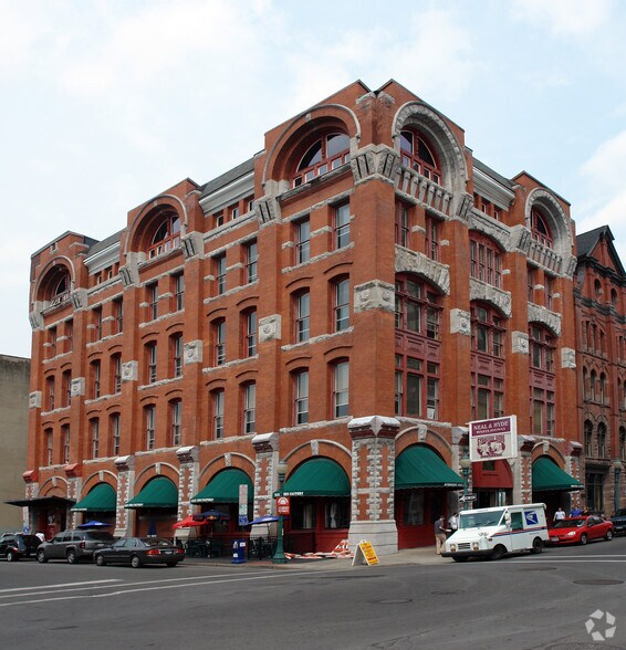 318-320 S Clinton St, Syracuse, NY for sale - Primary Photo - Image 1 of 1