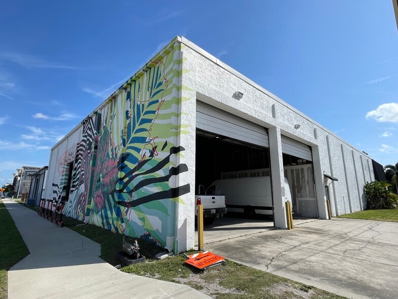 1529 W North A St, Tampa, FL for lease - Building Photo - Image 1 of 13