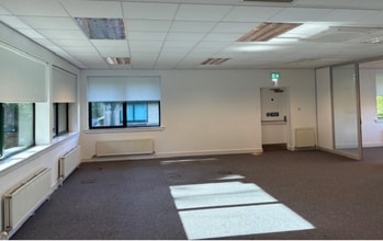 1 Carradale Cres, Cumbernauld for lease Interior Photo- Image 2 of 4