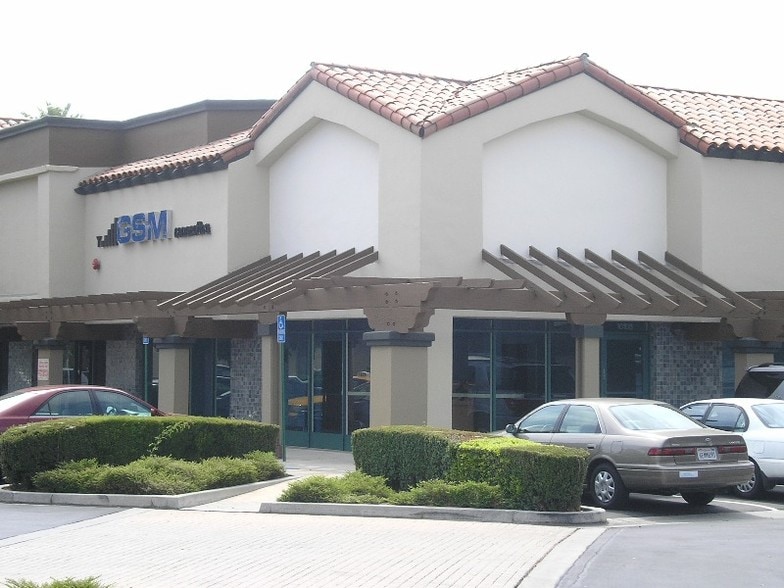 10040-10136 Rosecrans Ave, Los Angeles, CA for lease - Building Photo - Image 3 of 9