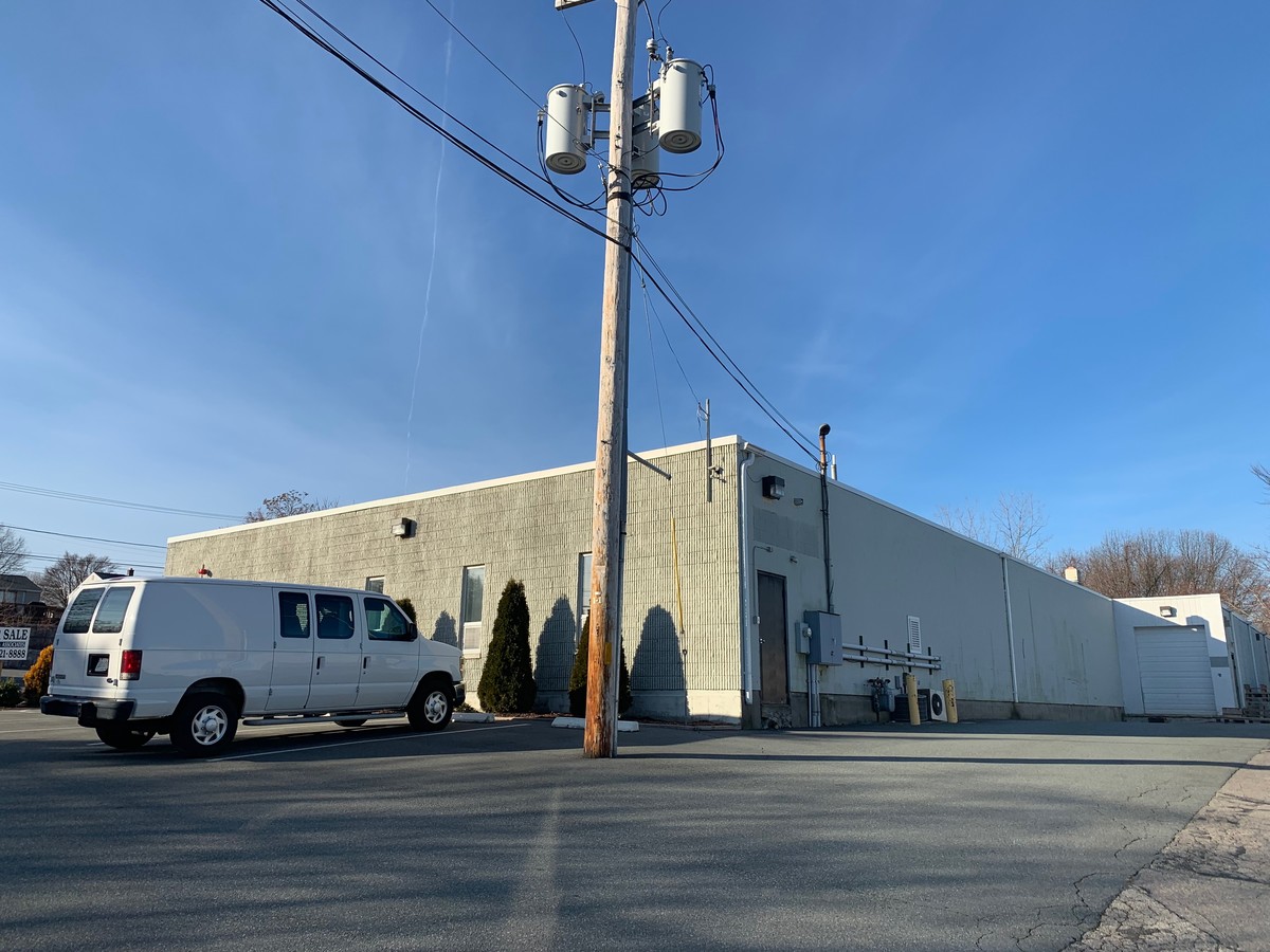 269 Macklin St, Cranston, RI 02920