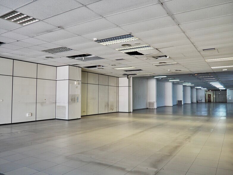 Calle de San Romualdo, 26, Madrid, Madrid for sale - Building Photo - Image 3 of 33