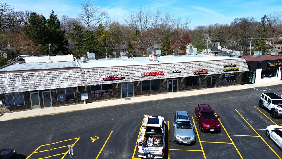 332-350 S Main St, Bartlett, IL for lease - Building Photo - Image 2 of 8