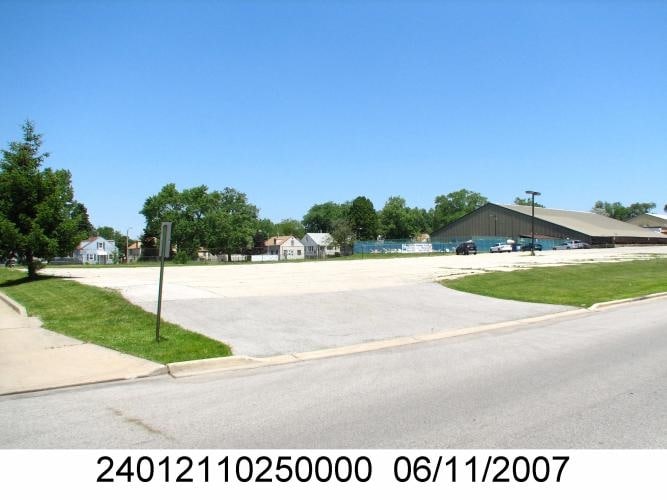 91st & Rockwell, Evergreen Park, IL for sale - Primary Photo - Image 1 of 1