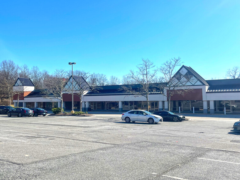 8511-8585 Landover Rd, Landover, MD 20785 - Miller Marketplace | LoopNet