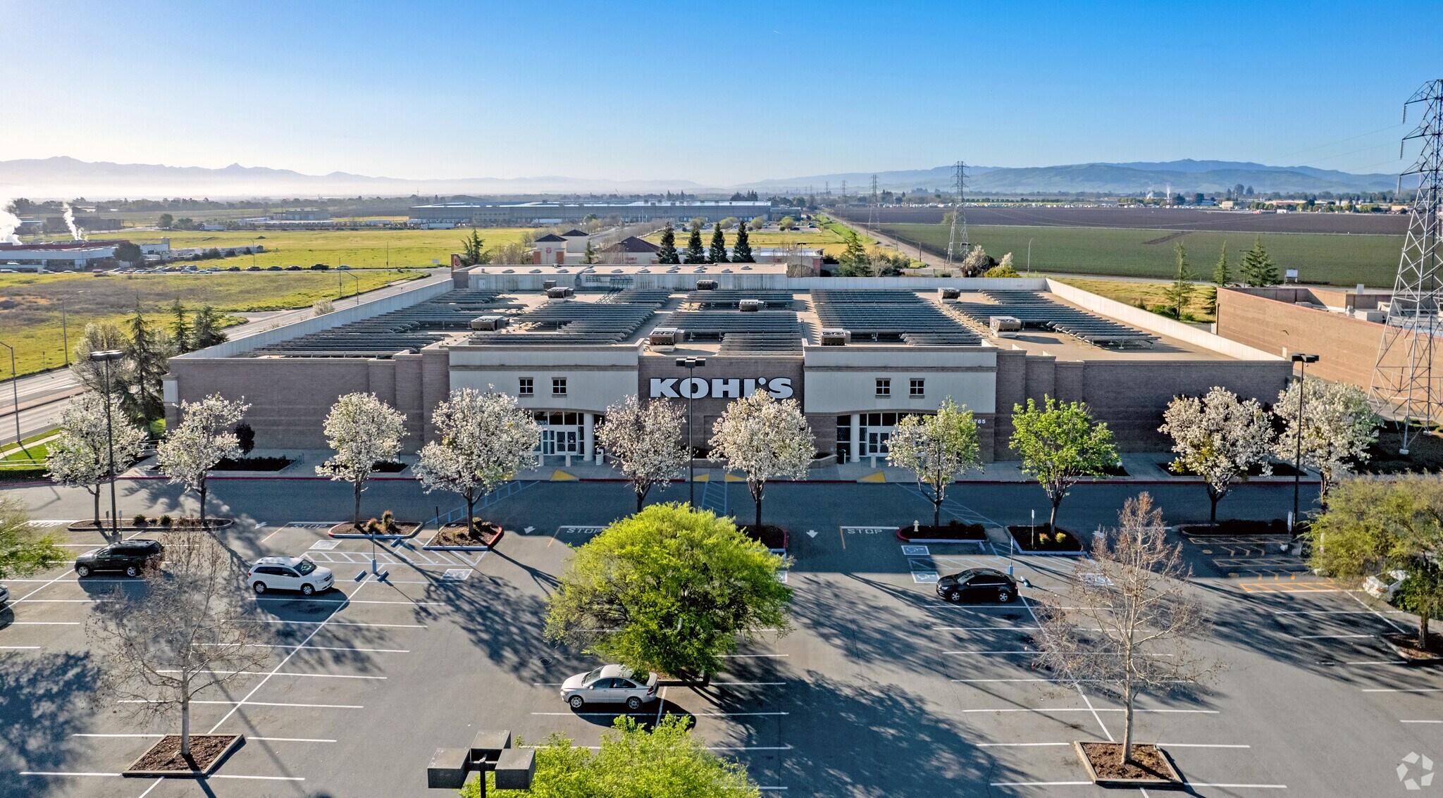 67056975 Camino Arroyo, Gilroy, CA 95020 Gilroy Crossing