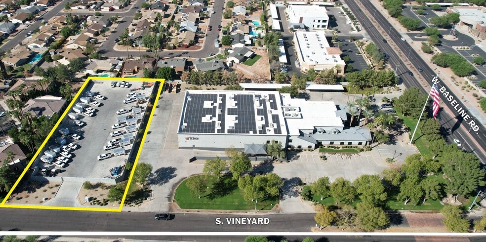 2060 S Vineyard, Mesa, AZ for sale - Building Photo - Image 1 of 2