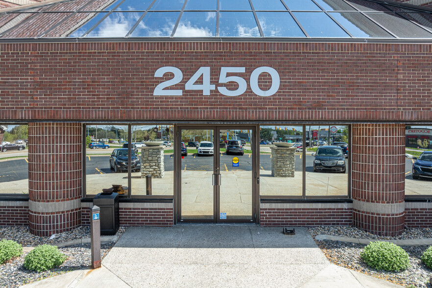 2450 44th St SE, Kentwood, MI for lease - Building Photo - Image 3 of 5