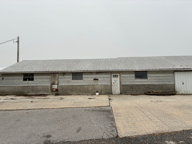 40 Running Pump Rd, Newville, PA for lease - Building Photo - Image 3 of 4