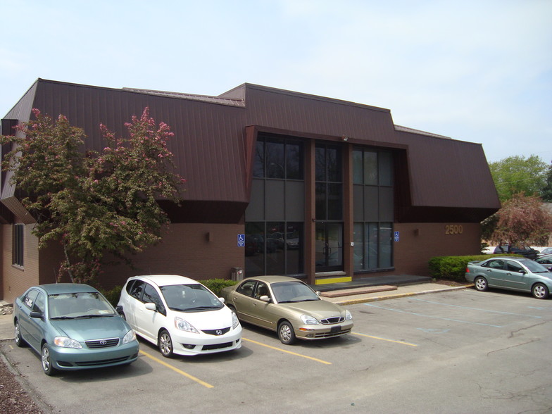 2500 Packard Rd, Ann Arbor, MI for lease - Building Photo - Image 3 of 11