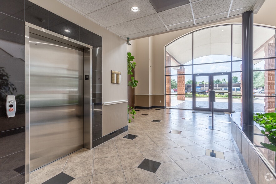 14521 Old Katy Rd, Houston, TX for lease - Interior Photo - Image 3 of 19