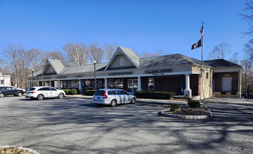 389 Dover Chester Rd, Randolph, NJ for lease - Building Photo - Image 1 of 2