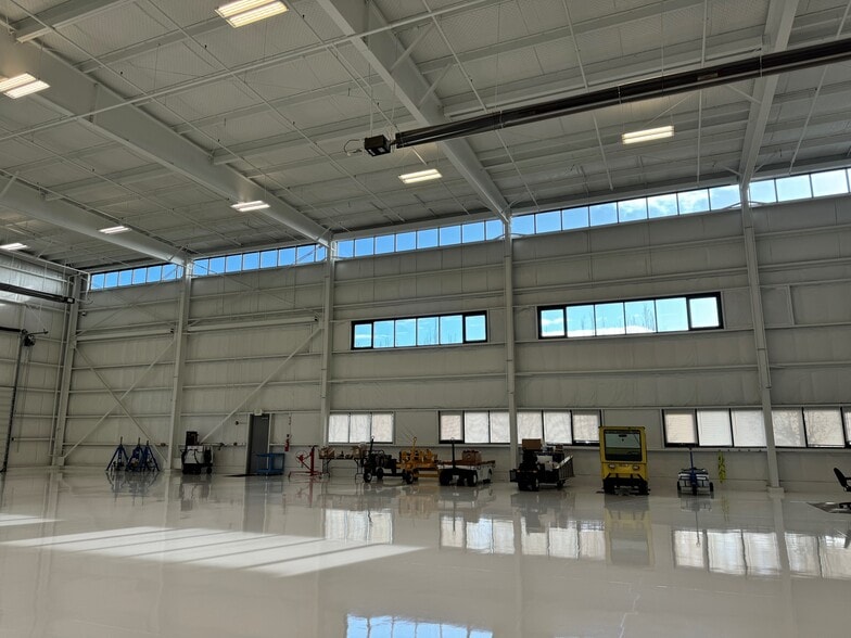 10723 Bernie Webber Dr, Mukilteo, WA for lease - Interior Photo - Image 2 of 9