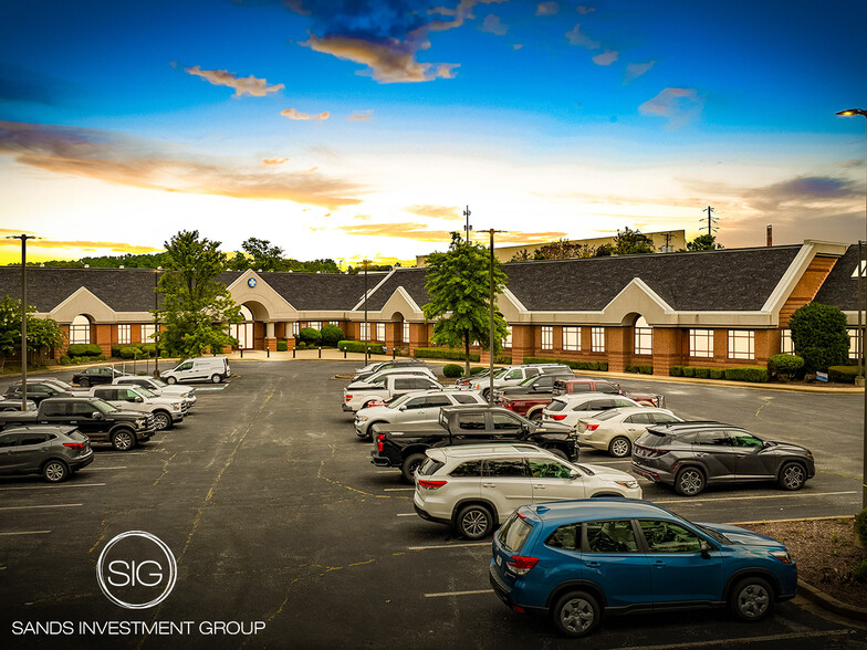 805 N Parkway, Jackson, TN for sale - Building Photo - Image 1 of 5