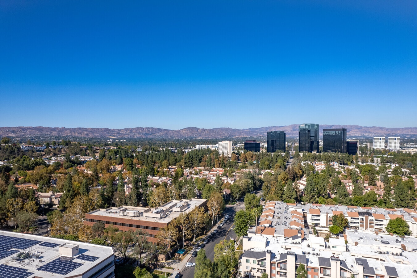 21800 Burbank Blvd, Woodland Hills, CA 91367 Warner Park Center