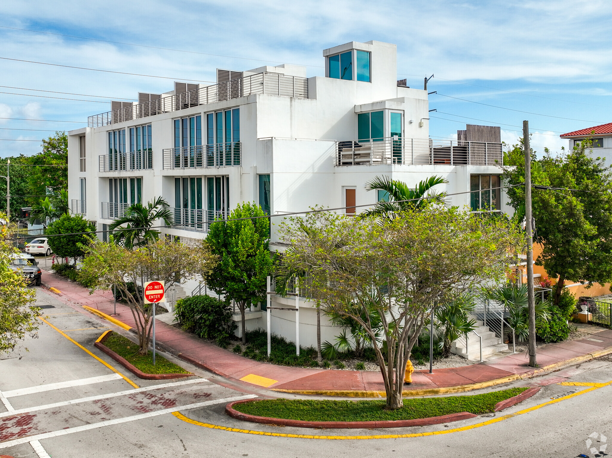 8143 Harding Ave, Miami Beach, FL for sale Building Photo- Image 1 of 12