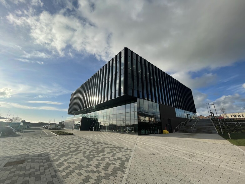 Hill St, Kilmarnock for lease - Building Photo - Image 1 of 22