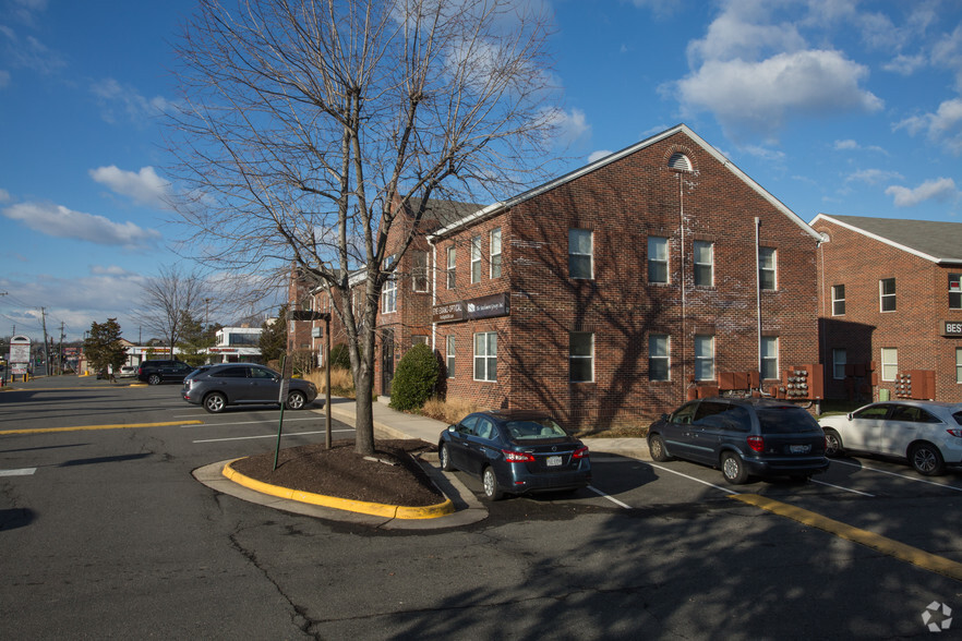 6096-6100 Franconia Rd, Alexandria, VA for lease - Building Photo - Image 3 of 5