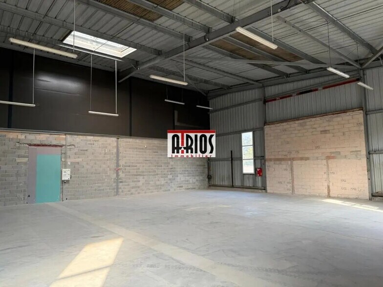 Industrial in Brignoles for lease - Building Photo - Image 2 of 16