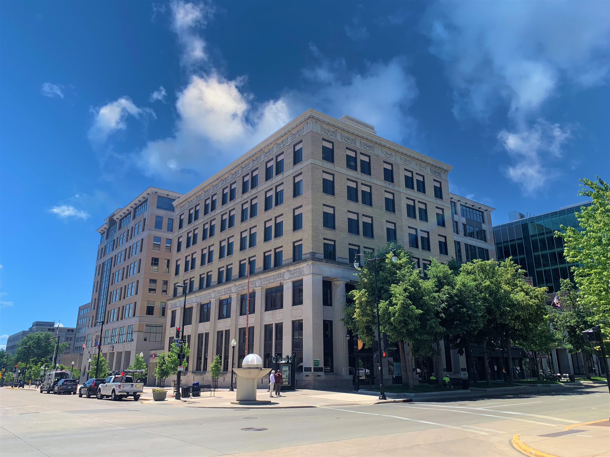 1 W Main St, Madison, WI for lease Building Photo- Image 1 of 7