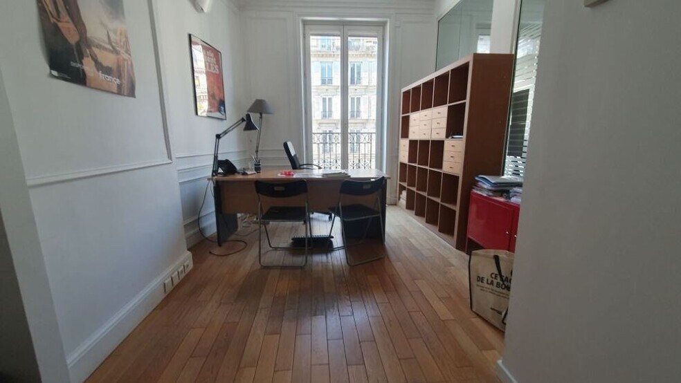 82 Rue De Rivoli, Paris for lease - Interior Photo - Image 2 of 8