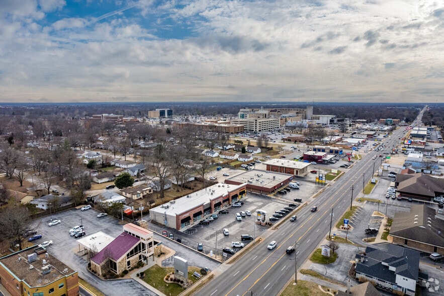 1500 E Sunshine St, Springfield, MO for sale - Aerial - Image 3 of 3