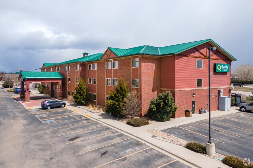 7860 6th St, Wellington, CO for sale - Primary Photo - Image 2 of 53