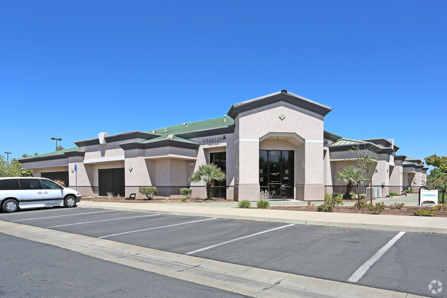 424 E Yosemite Ave, Merced, CA for lease - Primary Photo - Image 1 of 3