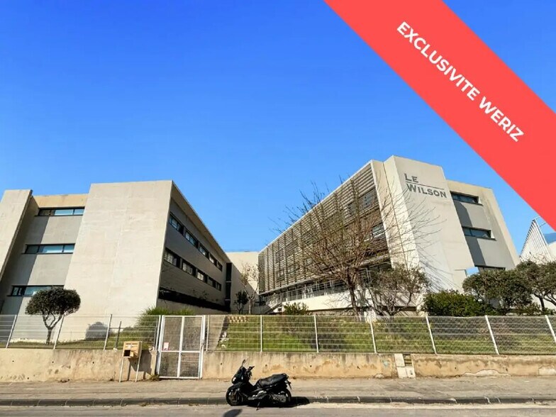 Office in Marseille for sale - Building Photo - Image 1 of 8