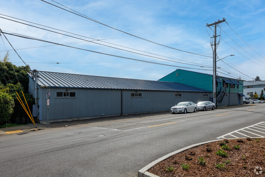 303 NE Northlake Way, Seattle, WA for lease - Building Photo - Image 3 of 5