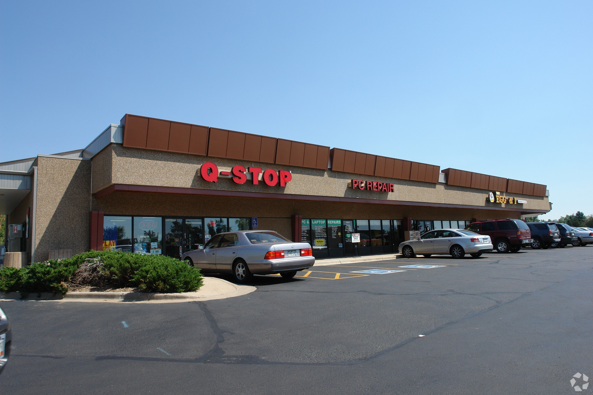 6802-6882 S Yosemite St, Centennial, CO for lease Building Photo- Image 1 of 2